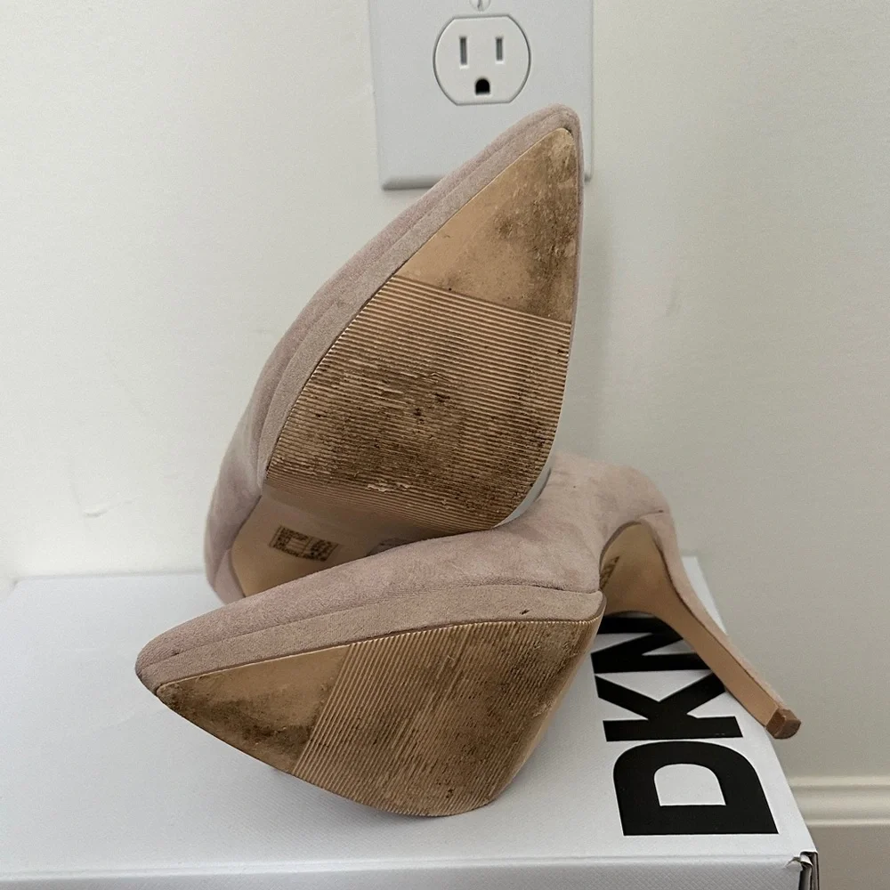 Forever21 Nude Suede Heels - Picture 3 of 6